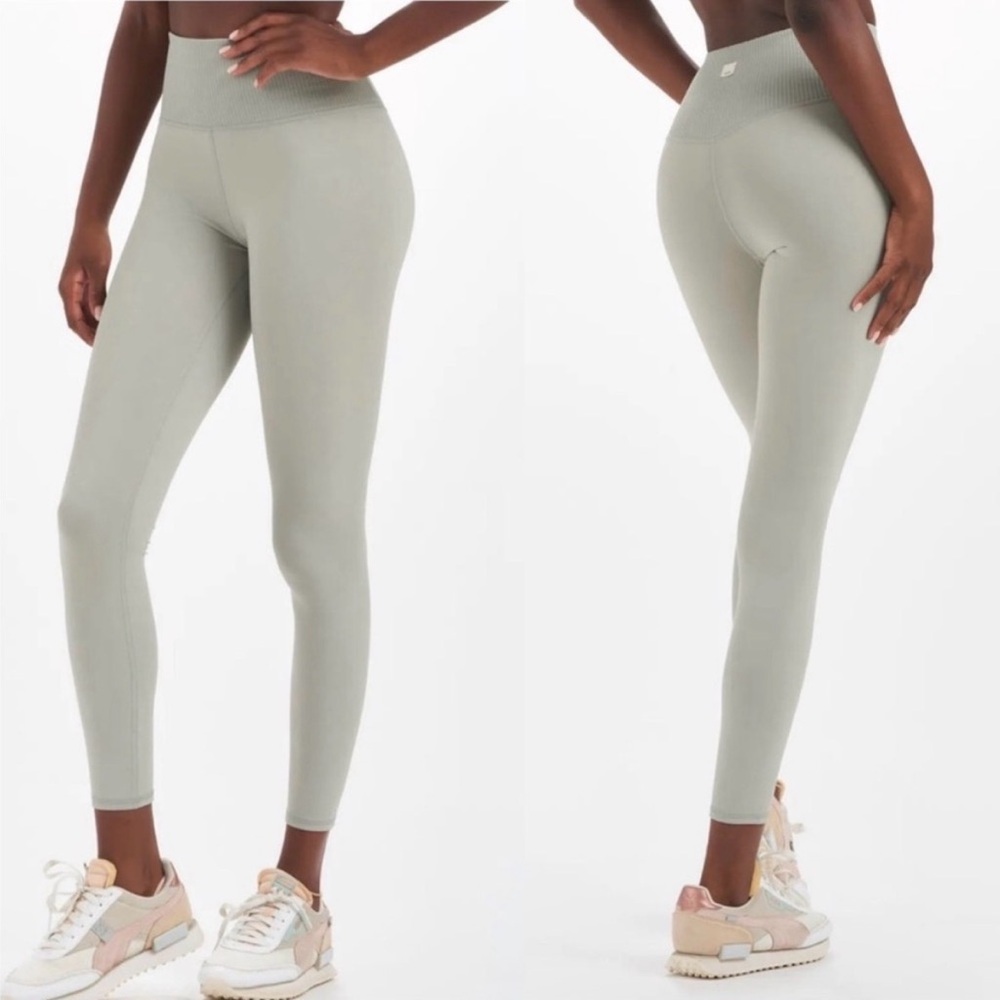 Vuori ribbed studio Leggings - eucalyptus green